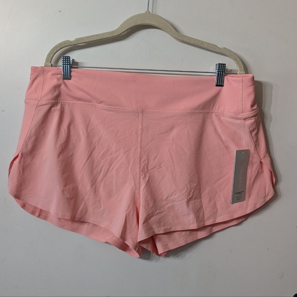 Athleta High rise Run with It shorts size XL